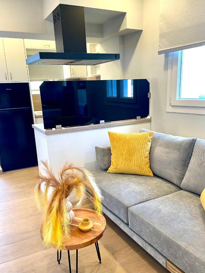 Iris Luxury House Lejlighed Agioi Deka  Eksteriør billede